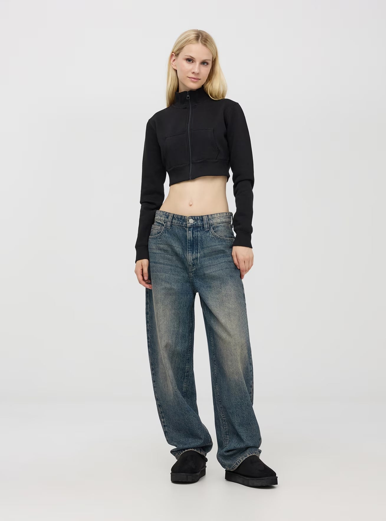 Faded Indigo Barrel-Leg High-Waisted Jeans